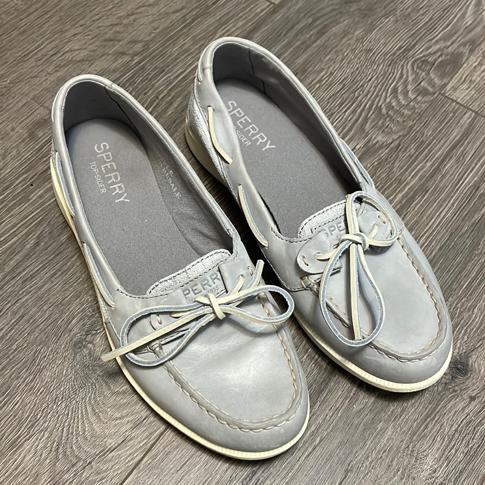 SPERRY slip ons